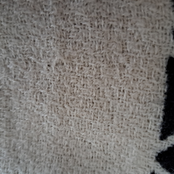 Geometric Print Blanket Scarf - Picture 6 of 6